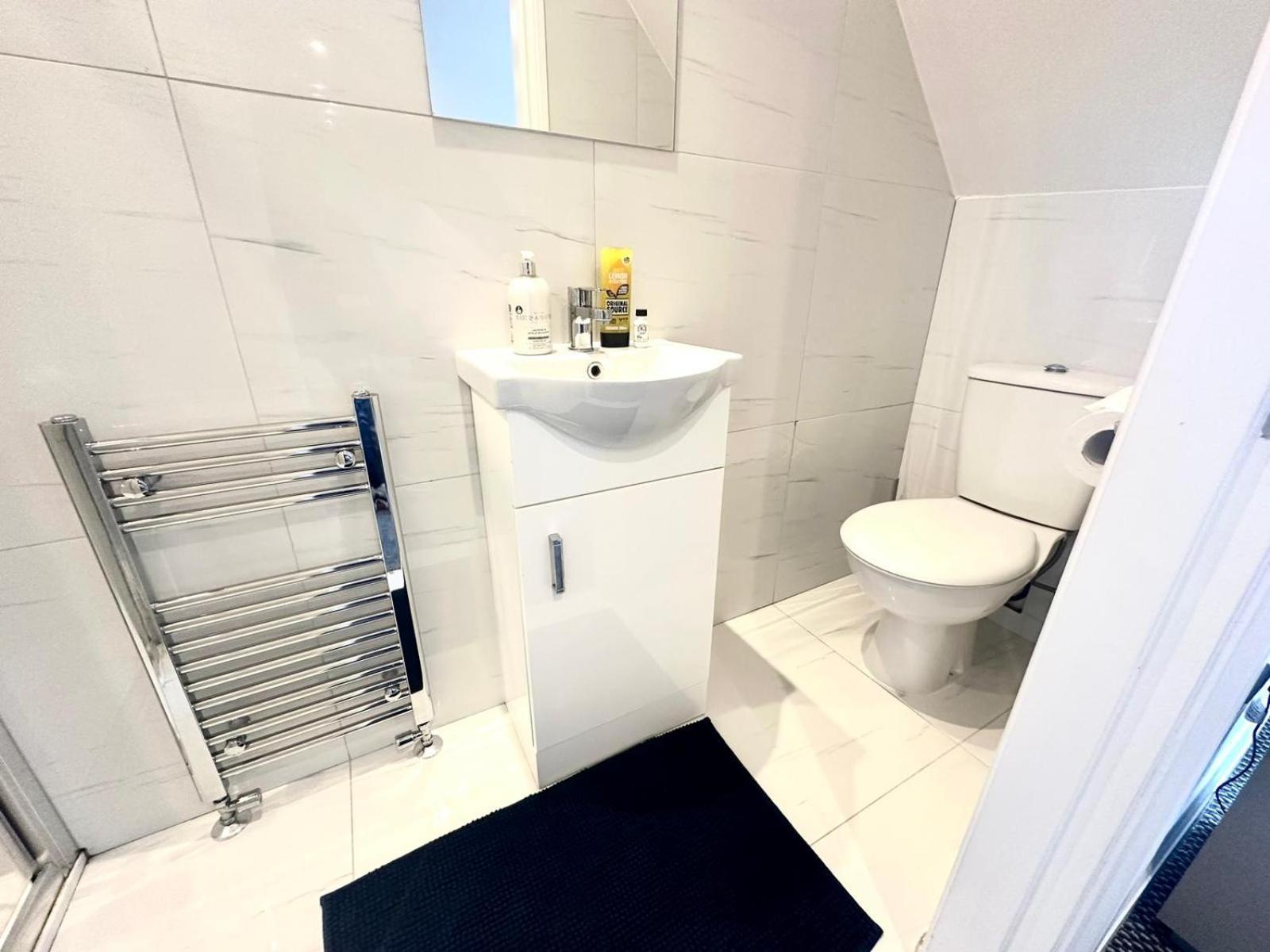Stylish Modern, Private Apartment,15 Mins To Central London Hendon Dış mekan fotoğraf