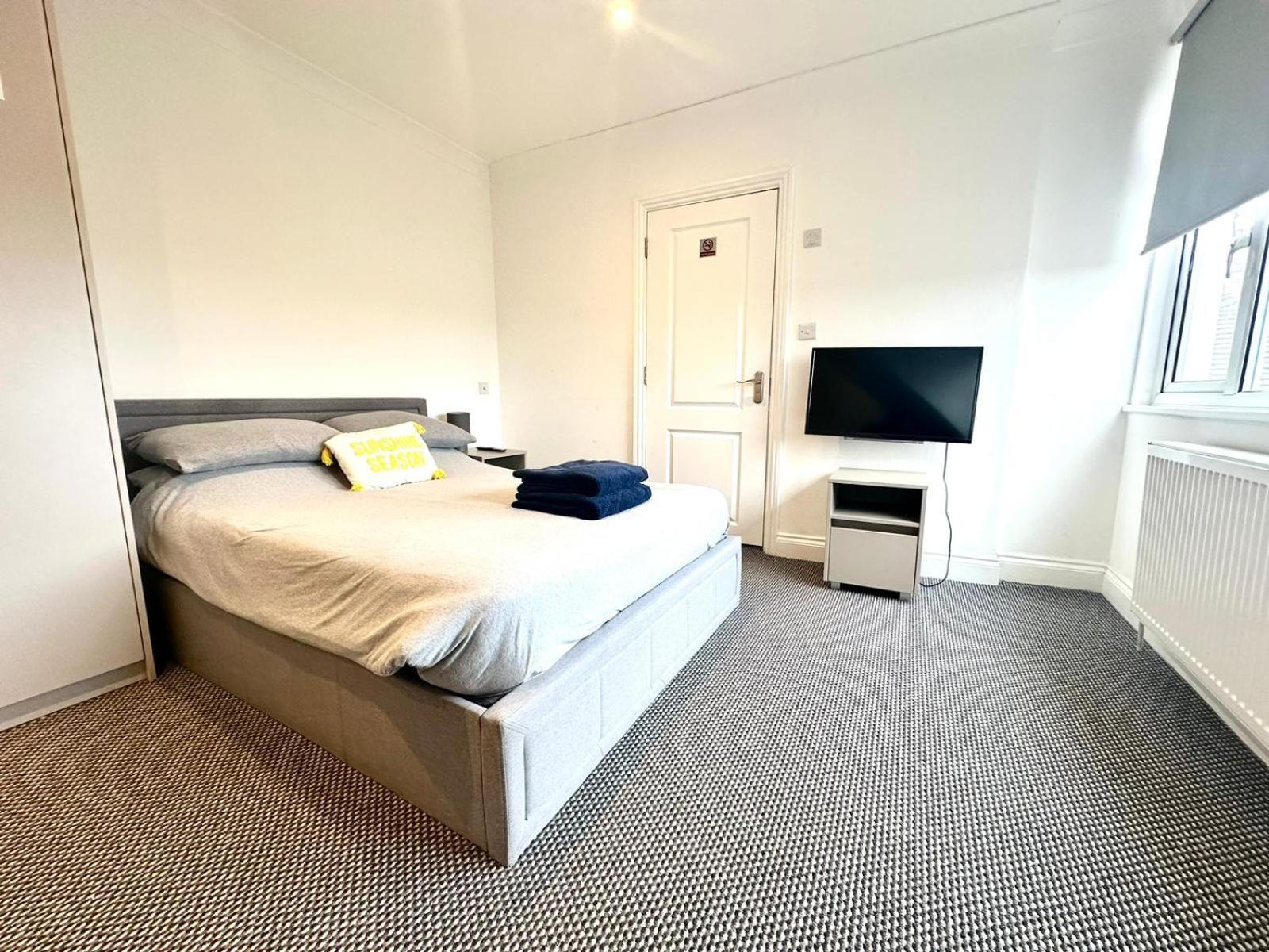 Stylish Modern, Private Apartment,15 Mins To Central London Hendon Dış mekan fotoğraf