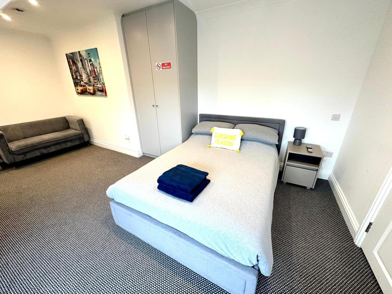 Stylish Modern, Private Apartment,15 Mins To Central London Hendon Dış mekan fotoğraf